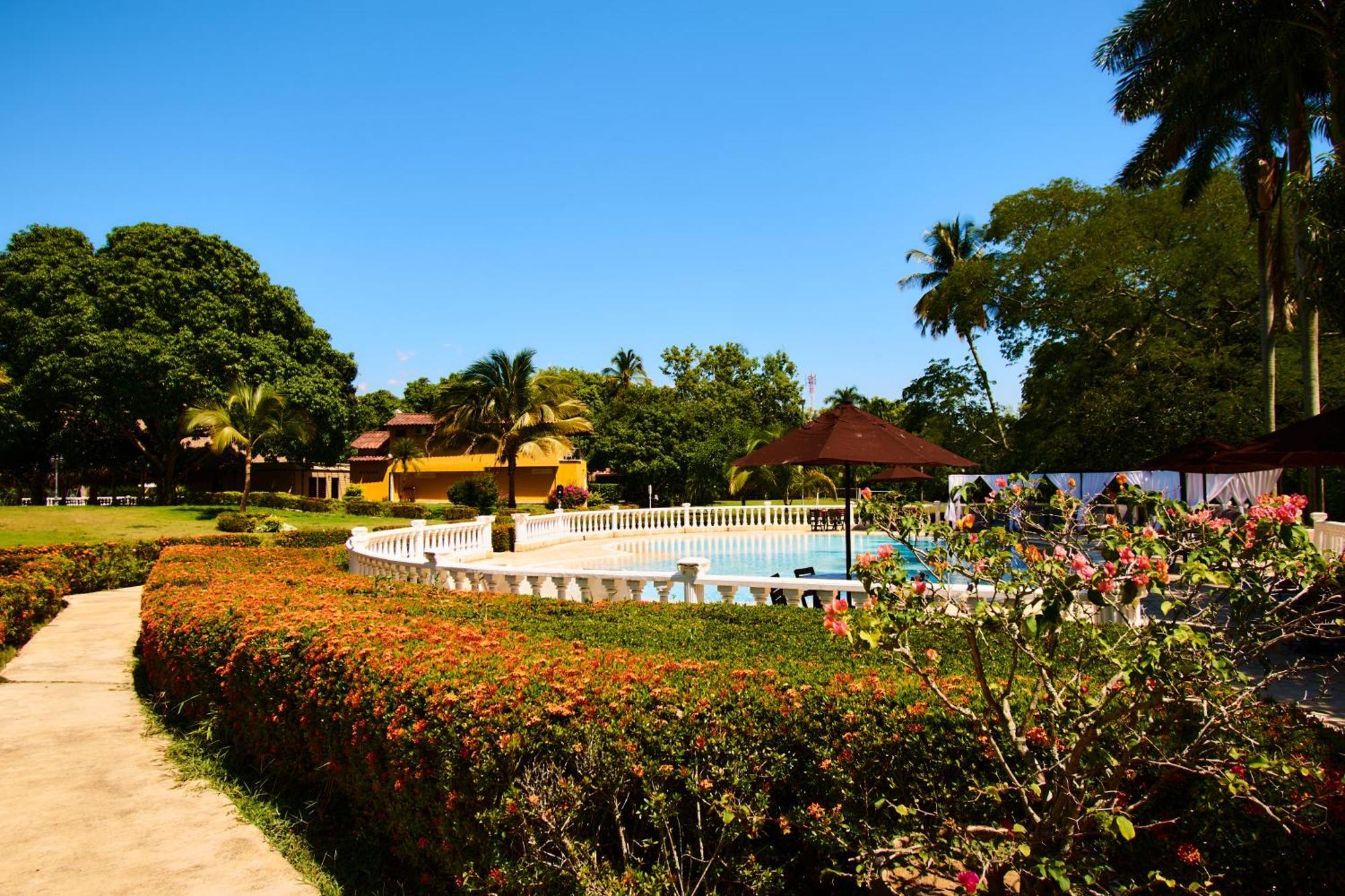 La Iguana De Santa Fe By Bernalo Hotels Santa Fe de Antioquia Bagian luar foto